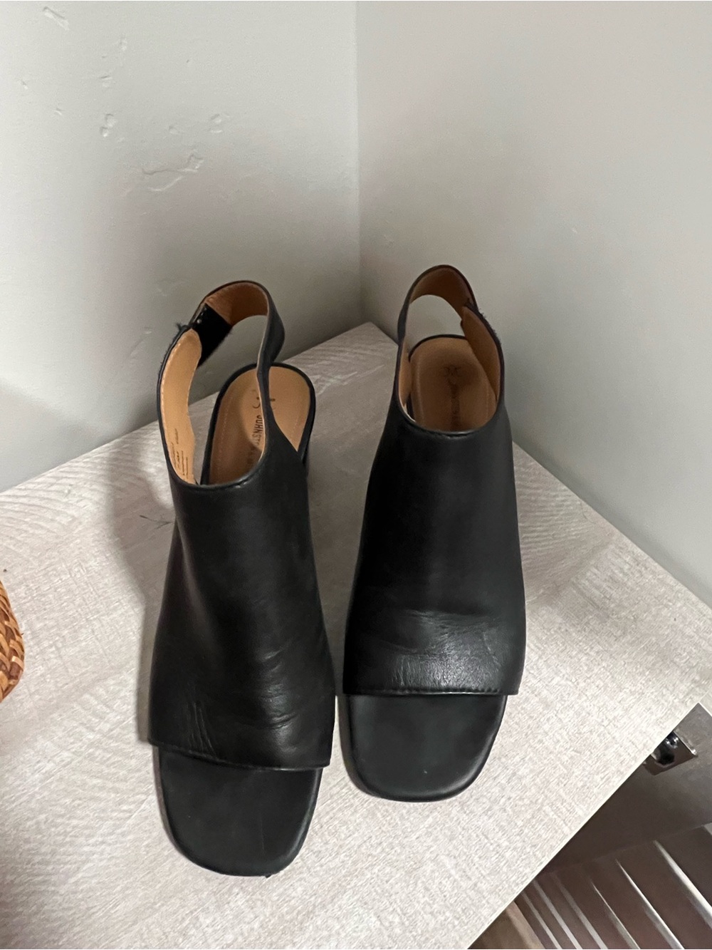 Johnston & Murphy Black Open-Toe Slingback Mules
